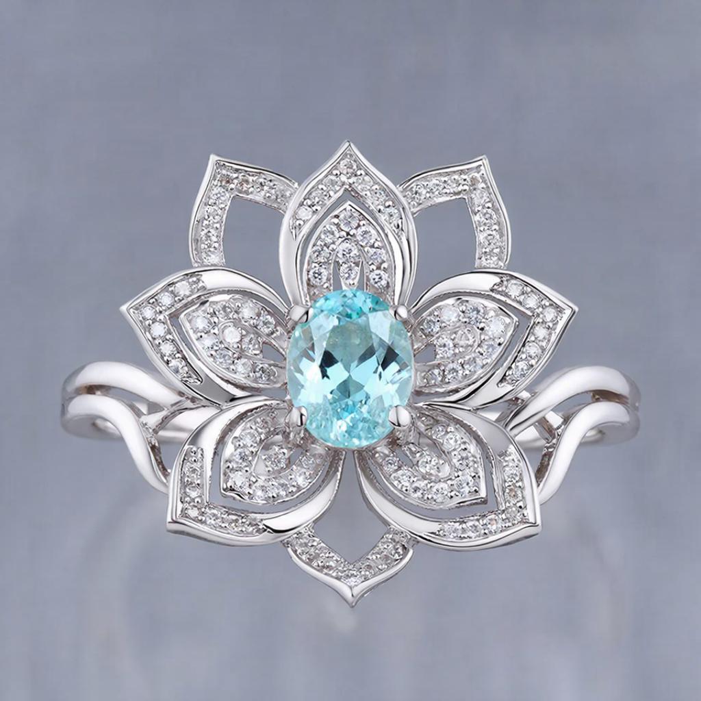 Кольцо с топазом и бриллиантами