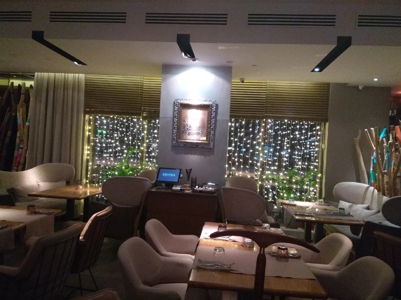 Оформление витрин и мест продаж